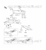 CACHE LAT&Eacute;RAL/GARDE CHAINE pour Kawasaki ZZR600 1995